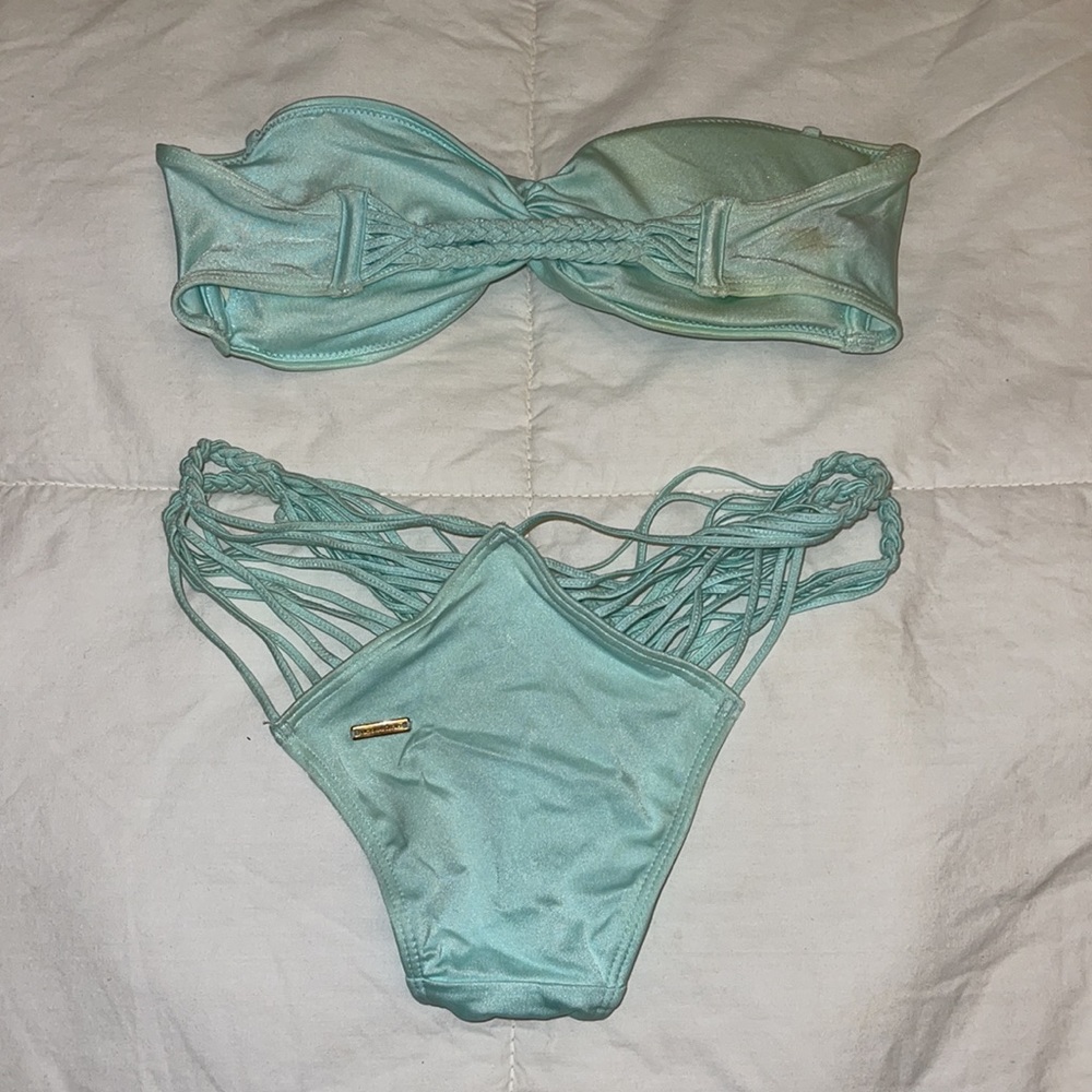 Sexy Victoria’s Secret Bikini Set - Picture 2 of 4